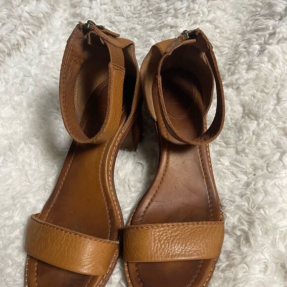 Frye "Brielle" Sandals  Leather  tan Block heels ankle strap sandals SZ10M . - Picture 7 of 11